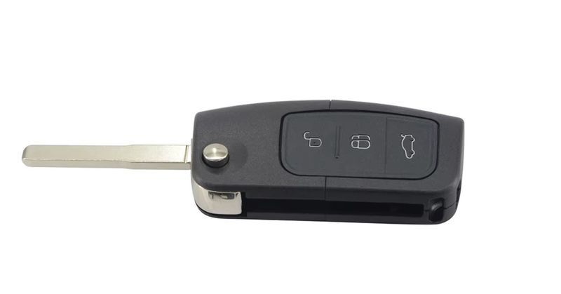 Кутийка за ключ с 3 бутона FORD