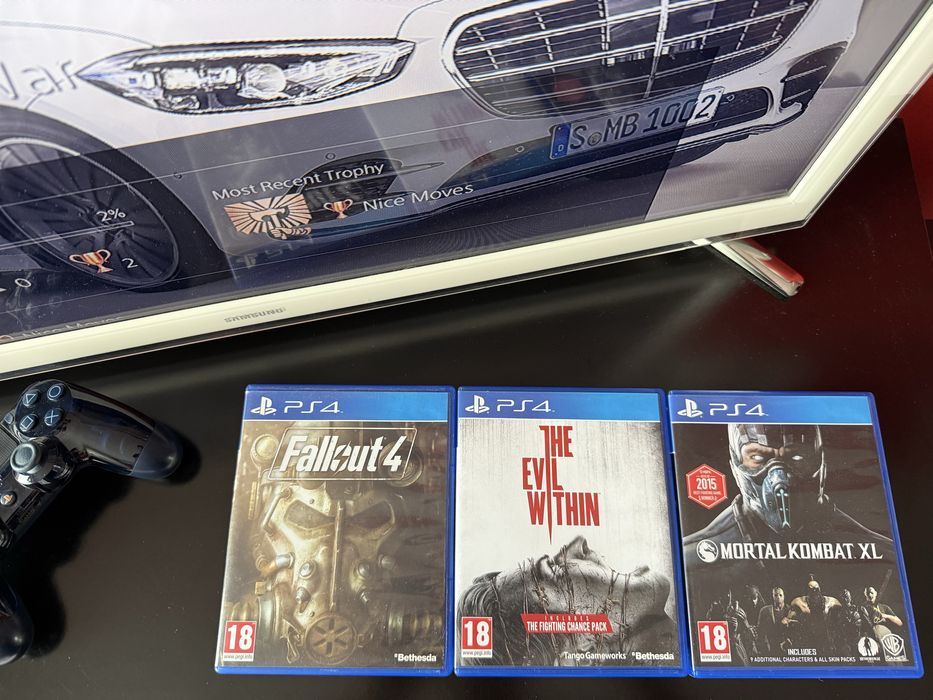 PS4 1TB + 3 игри