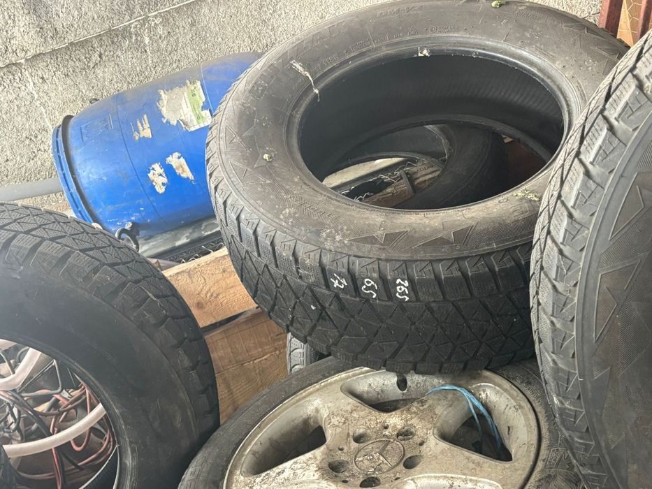 Vând 4 anvelope de iarna 265/65/17