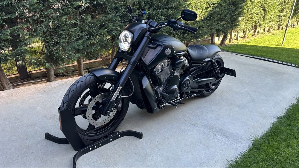 Harley Davidson VRSCF V Rod Muscle 2014, prima inmatriculare 2016, 14.720 km, customizata complet, 19000 euro