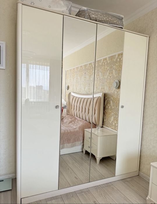 Спальный гарнитур