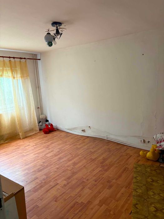 Vand apartament 4 camere Paltinis