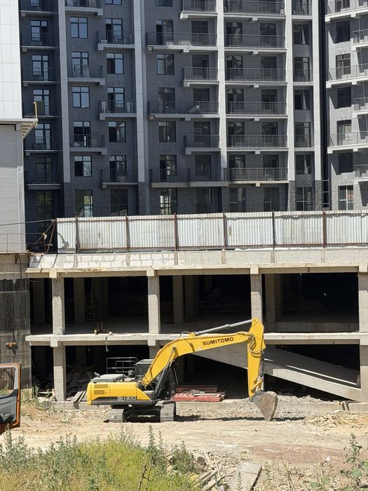 Продается японский экскаватор Sumitomo
