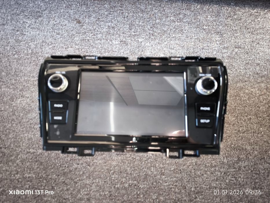 GPS navigatie multimedia carplay Android originala Ssangyoung Tivoli