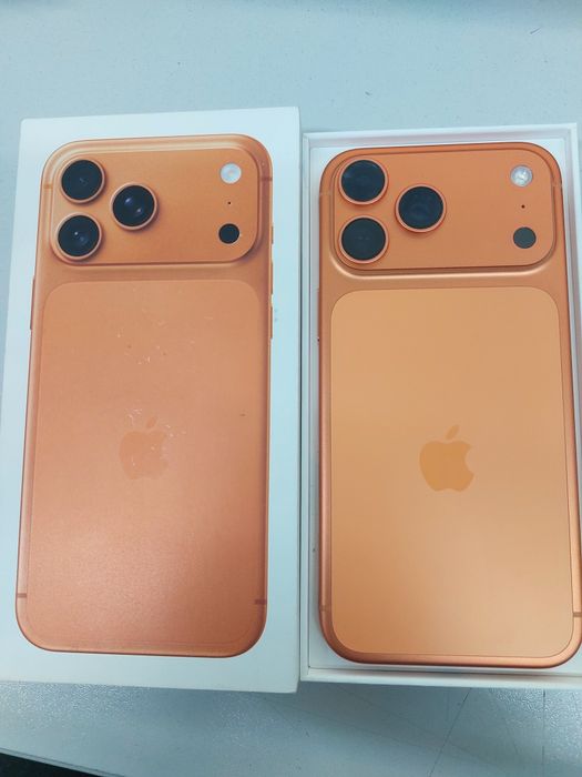 Apple iPhone 17 pro max cosmic orange