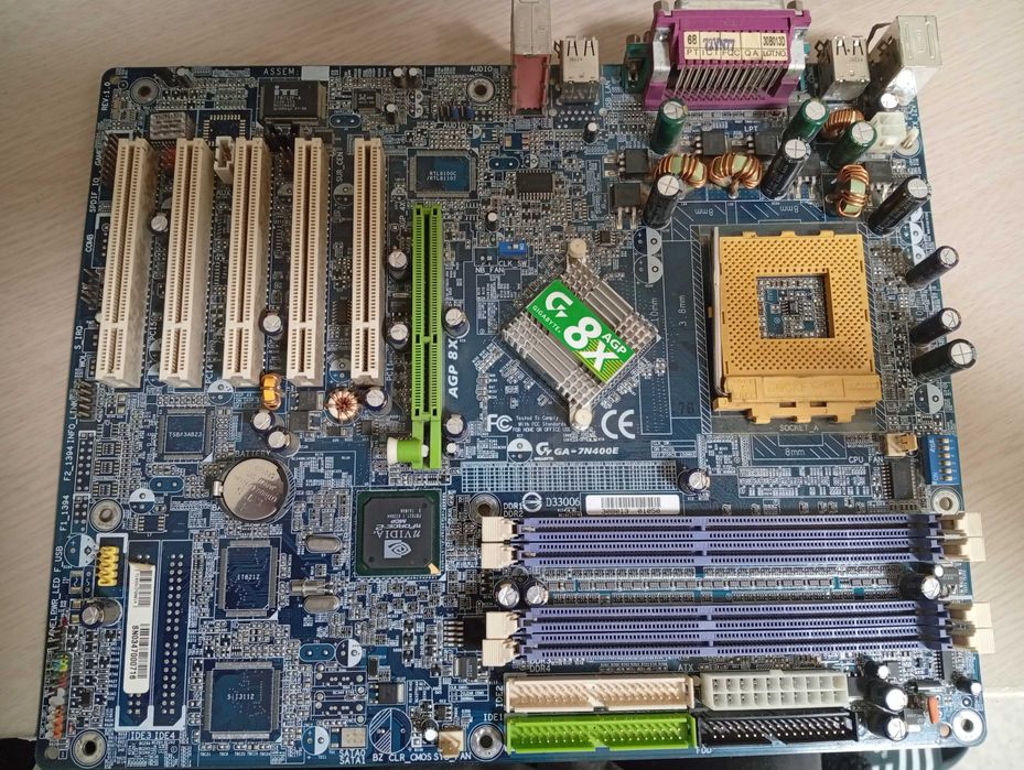 Placă de bază Gigabyte GA-7N400E, Socket A (462), chipset NVIDIA nForce2