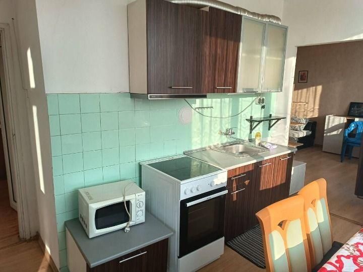 Дава се под наем Двустаен апартамент в Пловдив, Южен - 70 кв.м за 357 € - Снимка #2