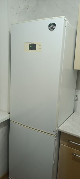 Продам холодильник