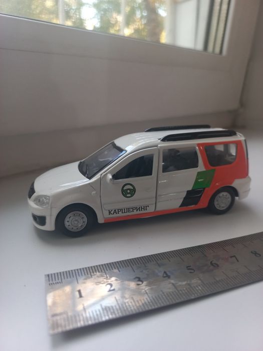 Продам машинки металлические