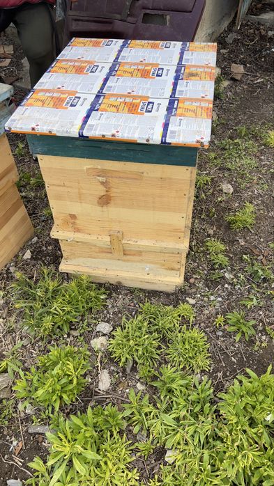 Продавам кошер за пчели