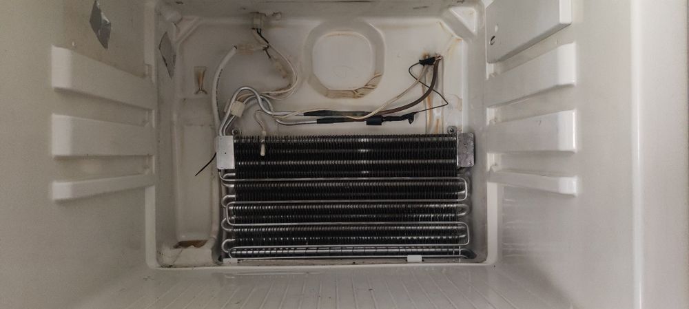 Reparatii frigidere, masini de spalat, montaj service aer conditionat