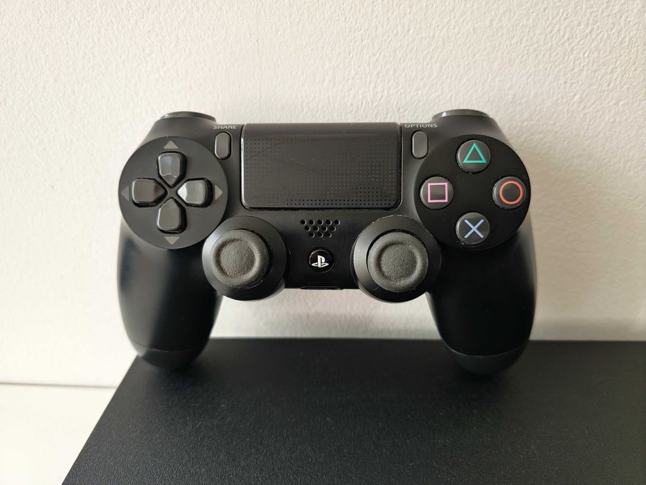 Playstation 4 (PS4) PRO 1TB