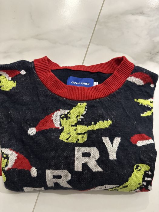 Оригинален мъжки пуловер Jack&Jones размерът е L