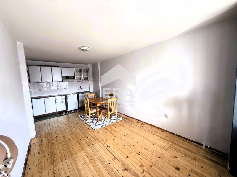 Продава се Тристаен апартамент в Благоевград, Широк център - 82 кв.м за 1011 €/кв.м - Снимка #3