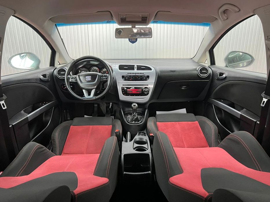 Seat Leon 2011,motor 1.2 benzina, 105 cp, euro 5,LIVRARE GRATUITA ,GARANTIE