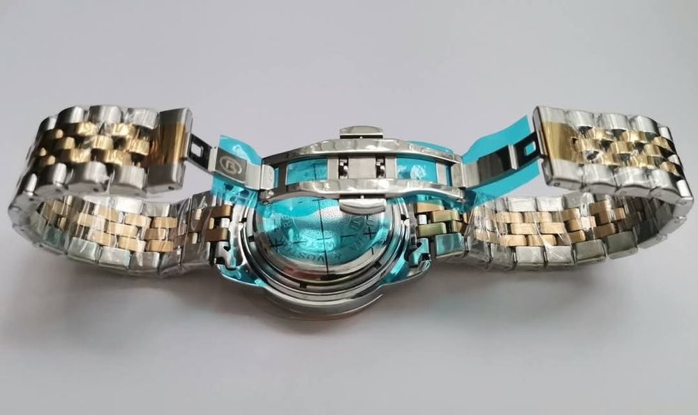 Восток Партньор Автоматичен часовник, 31 камъка