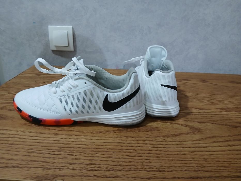 Футзальные кроссовки Nike Lunar gato