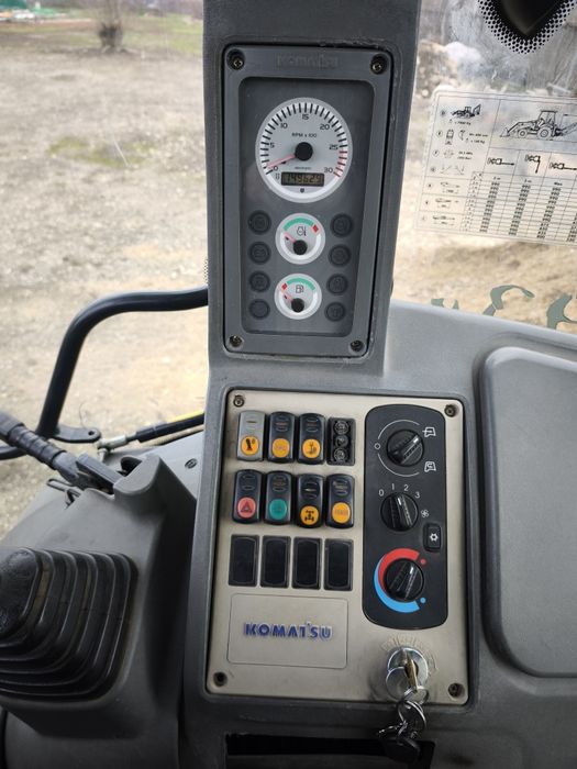 WB93R wb93r wb93r Komatsu Buldo