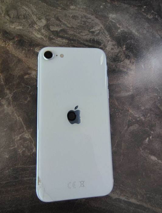 Vând iPhone se 2020