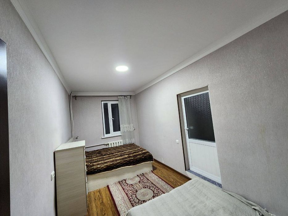 Dom sotiladi 4 hona 2 ta sanuzel 9 etaj 7 etaji