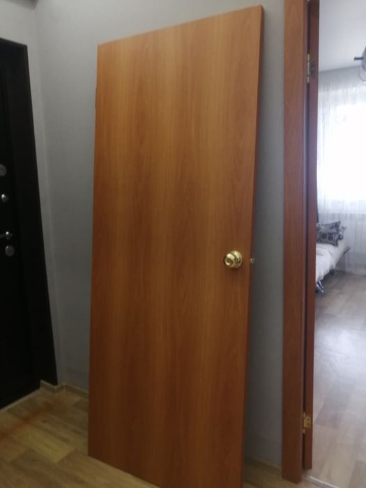 Продам двери в хорошем состоянии
