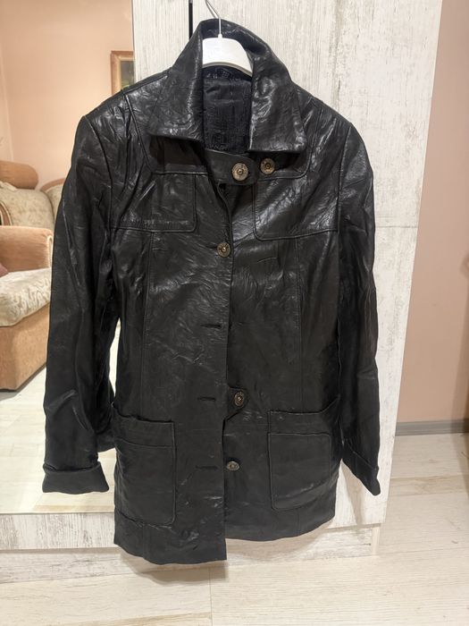 Двете палта за 30лв от естествена кожа