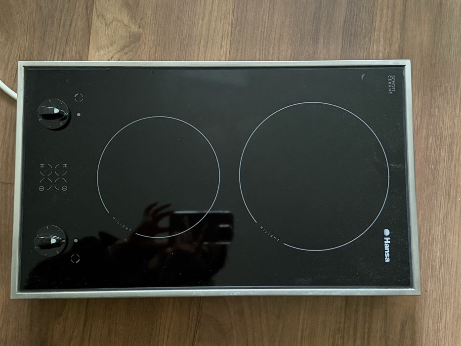 Встроенная плита от Hansa