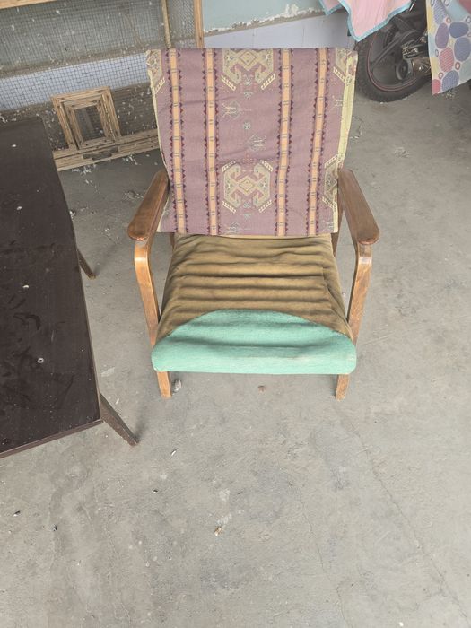 2 кресла +журнальный столик