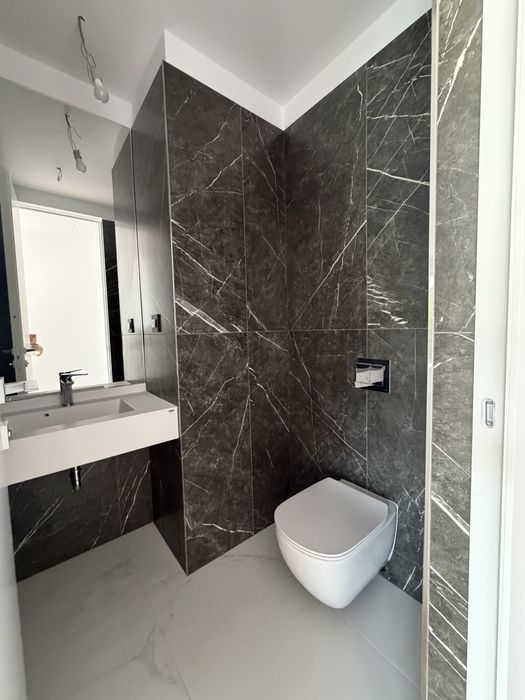 De vanzare apartament 4 camere ONE LAKE CLUB bloc D