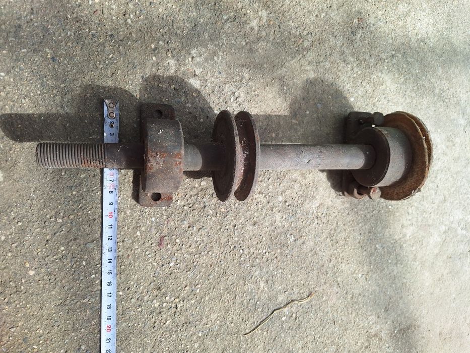 Два броя електрически верижни триони Райдер и ос за циркуляр