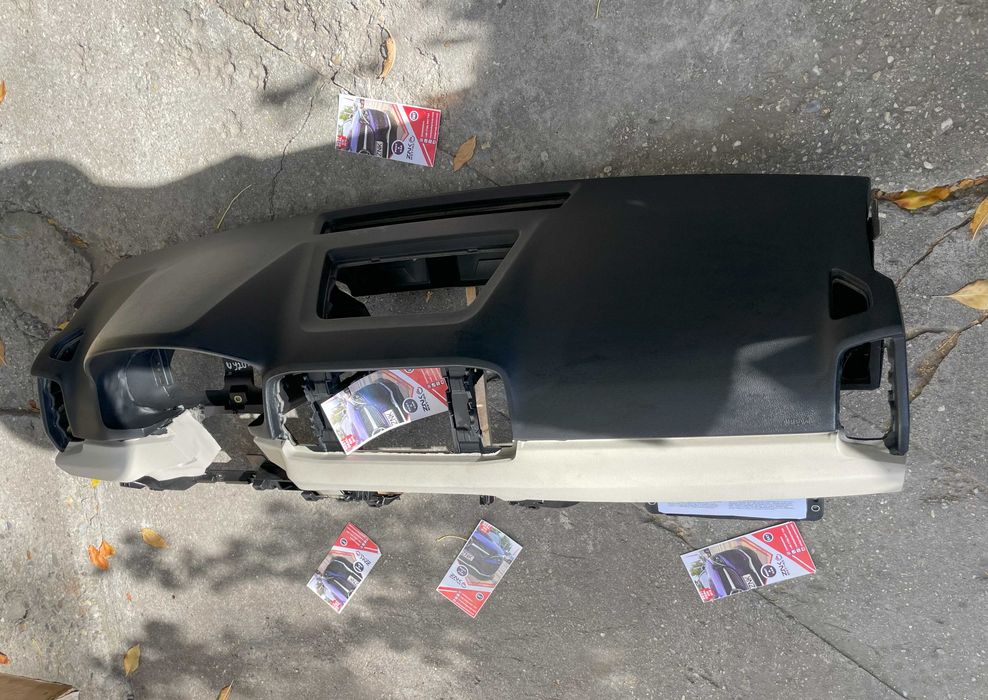 Skoda KAROQ plansa de bord doua culori - kit airbag - set centuri