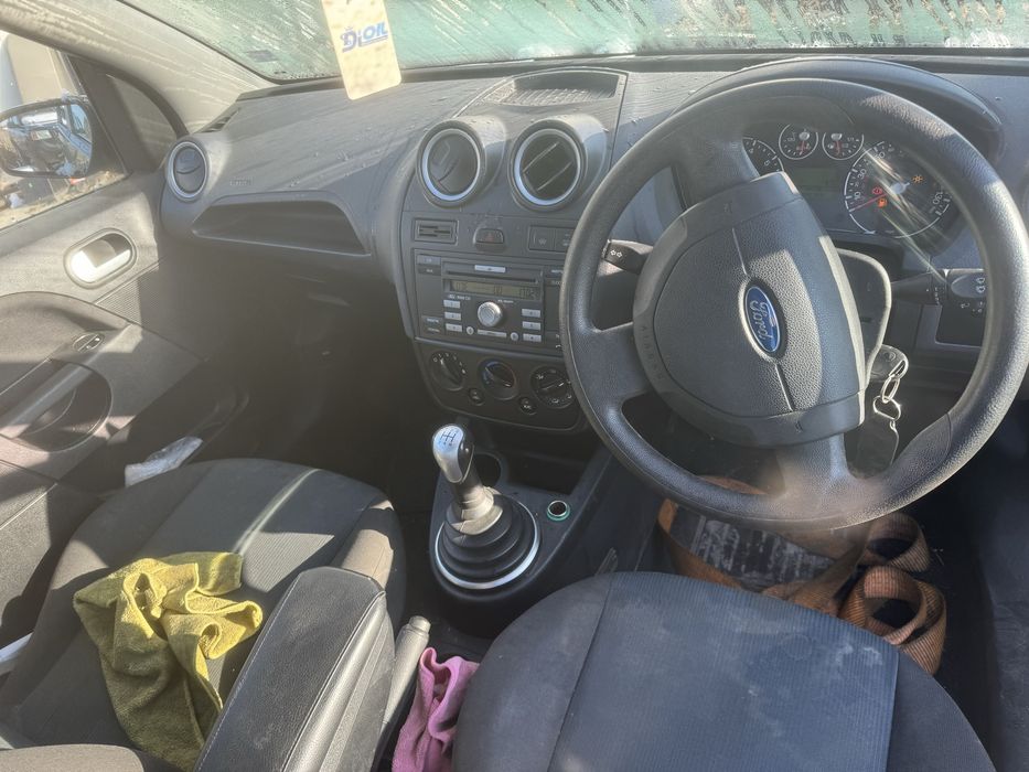 Форт фиеста 1.4 и 2007г на части