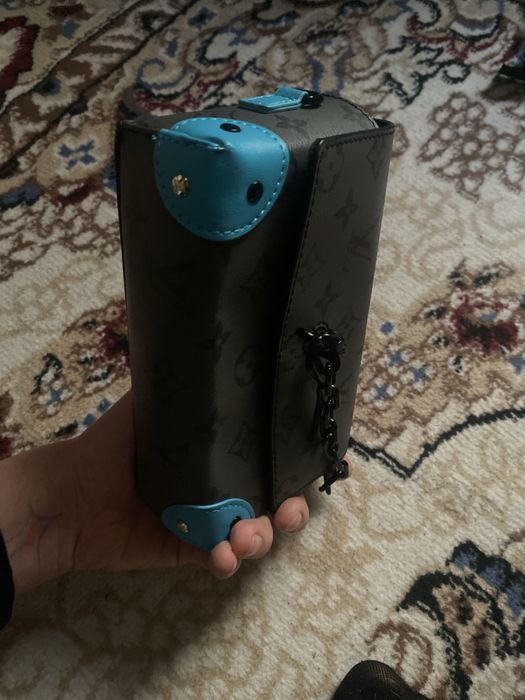 Louis Vuitton Steamer Wearable Wallet