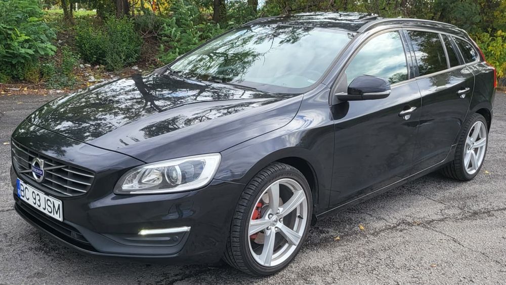 Volvo V60 2.0 Diesel *Cutie Automată *5 Cilindri *2015