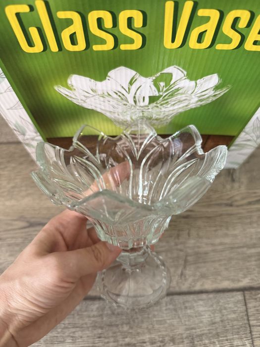 Стекляная ваза конфетница