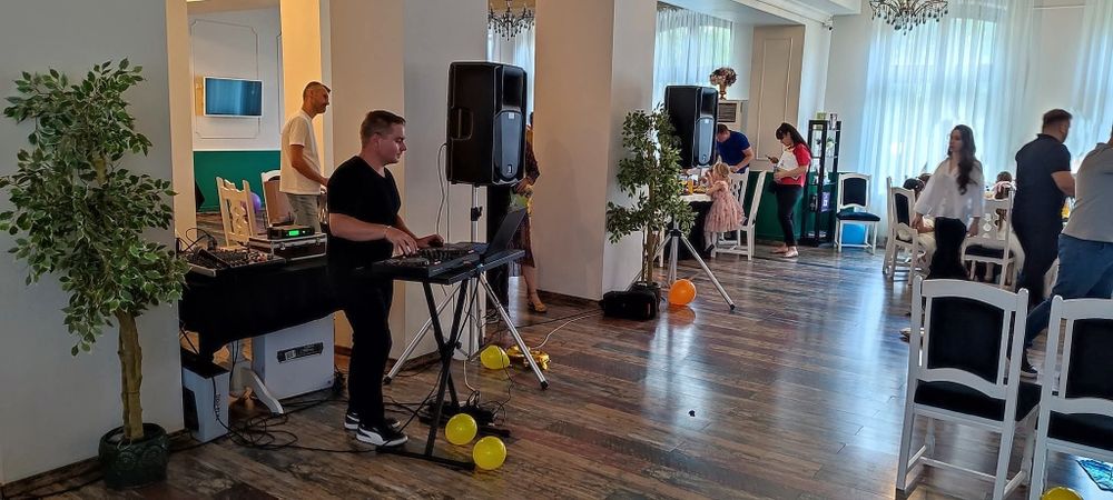 Salutare,sunt Dj Cosmin V.