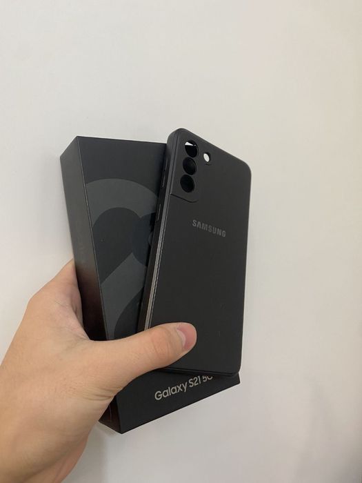 Samsung Galaxy S21 5G, 128 ГБ.
