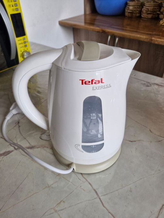 Продам электрический чайник