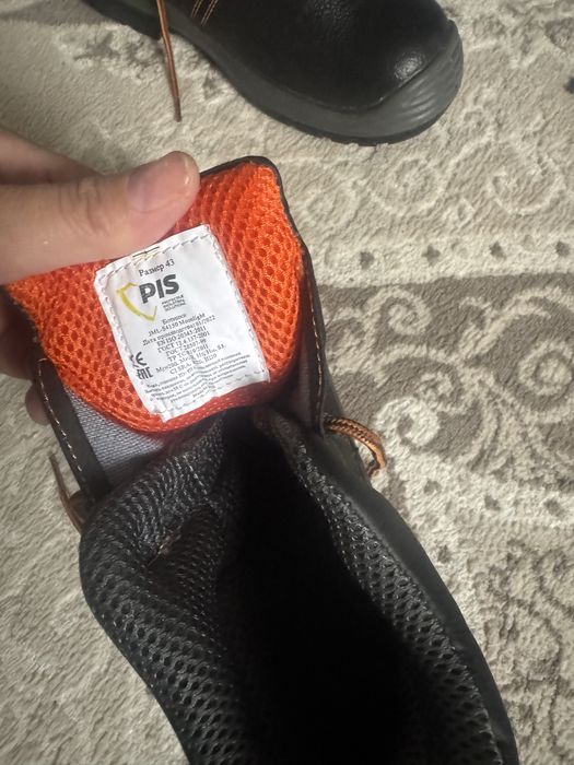 Продам рабочую обувь