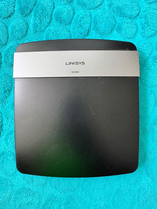 Продается Wi-Fi роутер Linksys E2500
