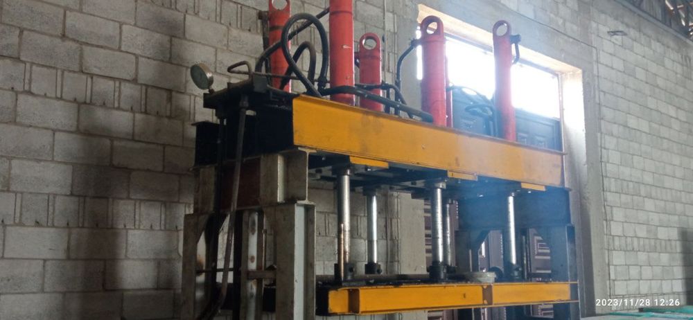 Продам гидравлический пресс 250тонн