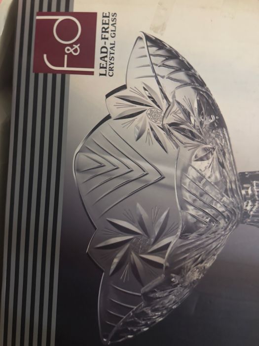 Большая ваза из хрусталя