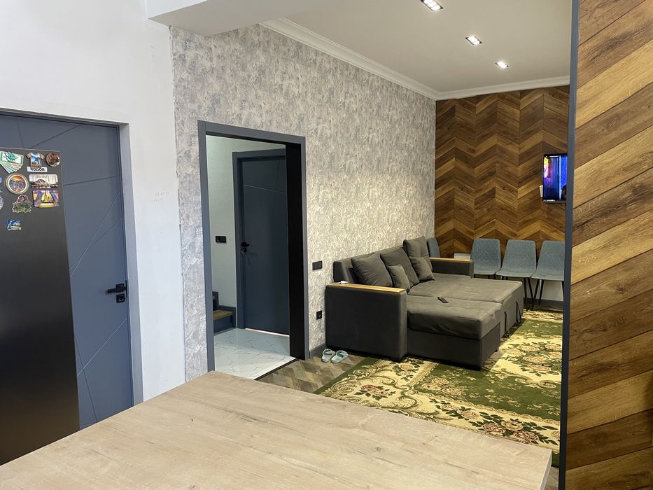 Продается дуплекс квартира (не монсарда) напротив Экобазар