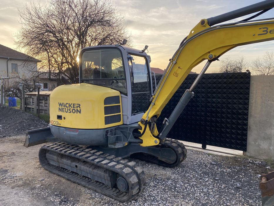 Багер Wacker Nueson 6003