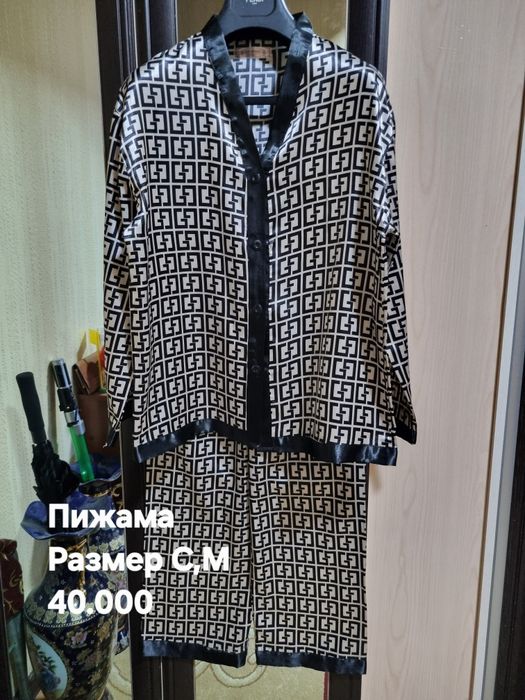 Женские одежды блузки пижамы