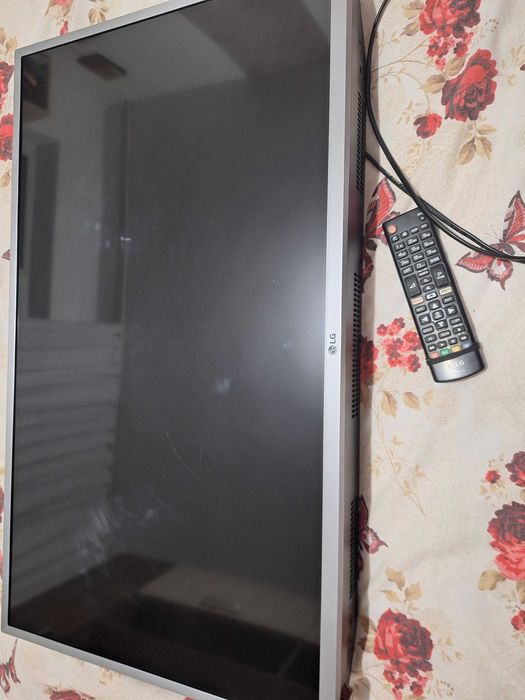 Televizor LG smart 80 cm