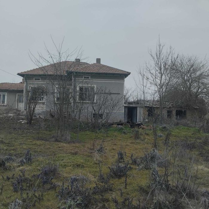 Къща в село Сноп