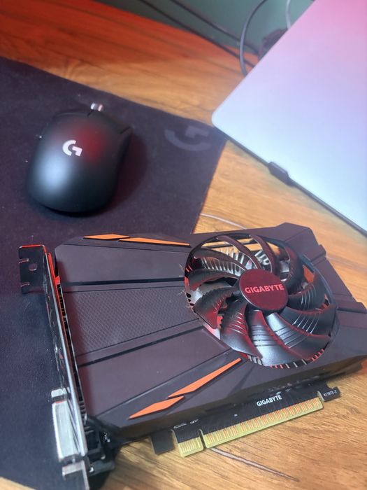 Видео карта 1050ti 4GB