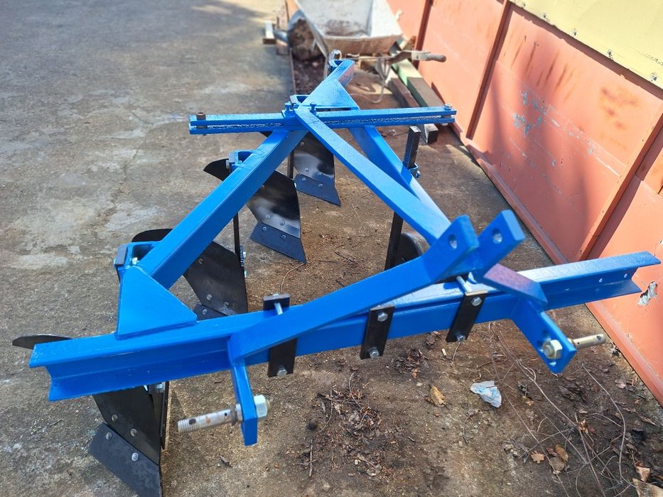 земеделска техника Плугове и Култиватори