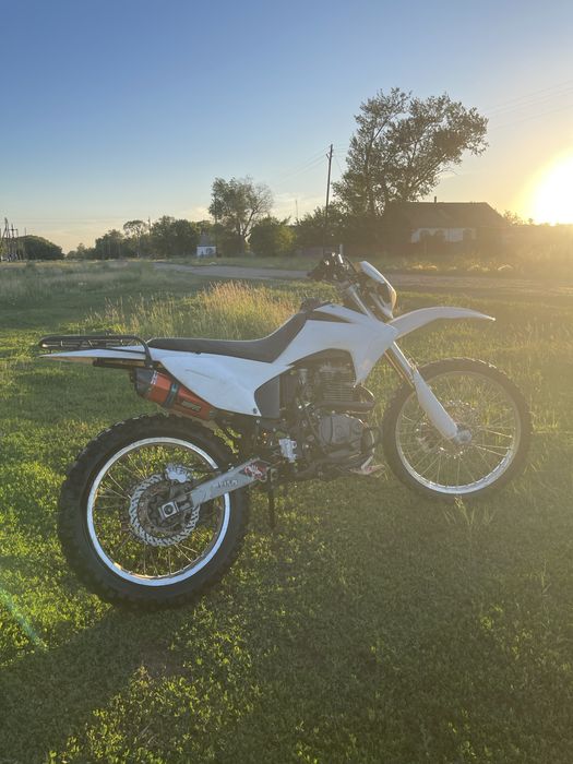 Продам эндуро 250куб